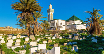 মৃত স্ত্রীকে গোসল করানো কি স্বামীর জন্য বৈধ?