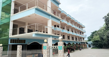 কুয়াকাটার হোটেল-মোটেল এখন আশ্রয়কেন্দ্র