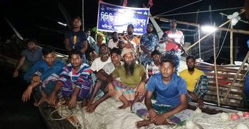 নিষেধাজ্ঞা অমান্য করে মাছ শিকার, ৫৩ জেলে আটক