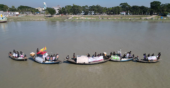 ফসিল জ্বালানির ব্যবহার নিয়ন্ত্রণে নৌ র‍্যালি