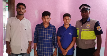 কুয়াকাটায় পর্যটককে মারধর, ৩ যুবক আটক