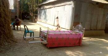 সম্পত্তি বণ্টন নিয়ে বিরোধ, অব‌শে‌ষে ৩০ ঘণ্টা পর বাবার দাফন