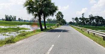 ভারী যানবাহনে ভাঙছে আঞ্চলিক সড়ক, বাড়ছে ঝুঁকি