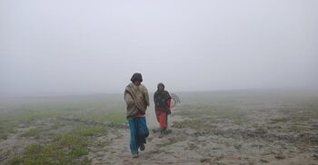 ঘন কুয়াশা-হিম বাতাসে স্থবির কুড়িগ্রামের জনজীবন