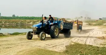 আ’লীগ-বিএনপির দুই বেয়াইয়ের পেটে কৃষিজমির মাটি-বালু
