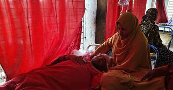 কুষ্টিয়ায় দুই পক্ষের সংঘর্ষে ঈদের জামাত পণ্ড, নারীসহ আহত ১৩