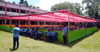 বিদ্যালয়ে ক্লাস-পরীক্ষা চালু রেখেই বিএনপি নেতাকর্মীদের ভূরিভোজ