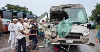 দুর্ঘটনার কবলে ইবির শিক্ষকবাহী বাস, আহত ৮