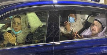 Khaleda makes unannounced midnight visit to Zia’s gravesite