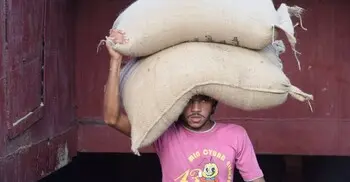 শ্রমিকদের ভাগ্য কি বদলাচ্ছে?