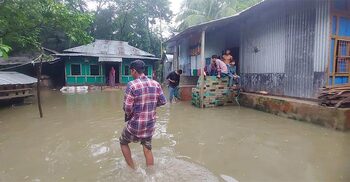 পানি কমার সঙ্গে লক্ষ্মীপুরে দুর্ভোগ বেড়েছে