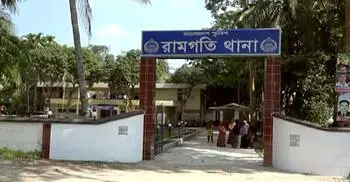 লক্ষ্মীপুরে নদী থেকে মাটি কেটে তিনজন কারাগারে