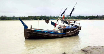 নৌকায় গ্যাস সিলিন্ডার বিস্ফোরণে দগ্ধ একজনের মৃত্যু