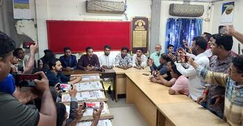 রাতে কমিটি ঘোষণা দুপুরে ২৮ জনের পদত্যাগ