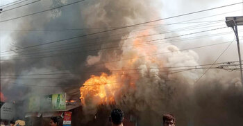 লক্ষ্মীপুরে ভয়াবহ অগ্নিকাণ্ডে ১১ দোকান পুড়ে ছাই, কোটি টাকার ক্ষতি