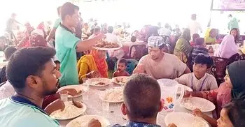 হালখাতায় ফুল দিয়ে বরণ, ৩ হাজার মানুষের ভূরিভোজন