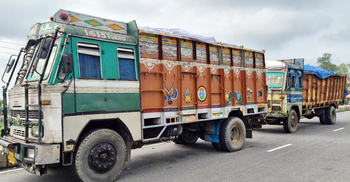 ২৩ দিন পর বাংলাবান্ধা দিয়ে পাথর আমদানি শুরু