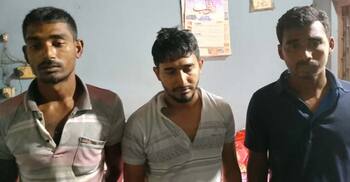 নাটোরে পাখি শিকার করতে নিষেধ করায় যুবককে গুলি