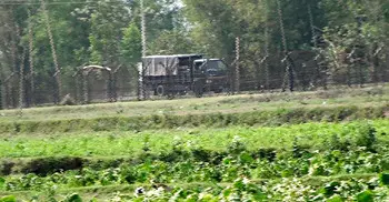 পাটগ্রাম সীমান্তে ঘাস কাটতে যাওয়া যুবককে বিএসএফের গুলি