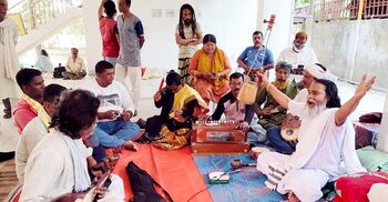 সোমবার থেকে শুরু হচ্ছে লালন স্মরণোৎসব, ছেঁউড়িয়ায় বাড়ছে ভক্তদের ভিড়