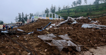 16 dead in Ecuador landslide