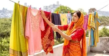 কড়া রোদে শুকাবেন না যেসব কাপড়