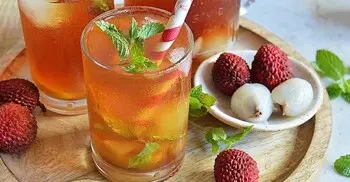 এই গরমে ক্লান্তি দূর করবে লিচুর আইস টি