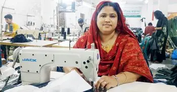 ৮০০ টাকা নিয়ে শুরু, এখন দুই গার্মেন্টসের মালিক লিপি