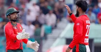 ‘রিস্ক নিয়েছি’ শুধু তিন ফিল্ডার বাইরে রাখা প্রসঙ্গে লিটন