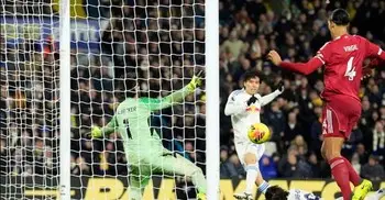 শেষ মুহূর্তে হোঁচট খেলো লিভারপুল