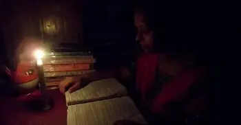 বিদ্যুৎ সংকটে নাজেহাল গ্রামাঞ্চল, গরমে হাঁসফাঁস মানুষ