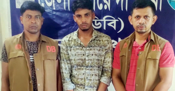 গৃহবধূর আপত্তিকর ভিডিও ধারণ, টাকা নিতে এসে যুবক গ্রেফতার