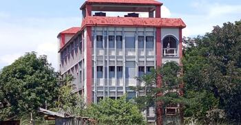 চারতলা ভবনের কলেজে শিক্ষার্থী মাত্র ৫ জন!