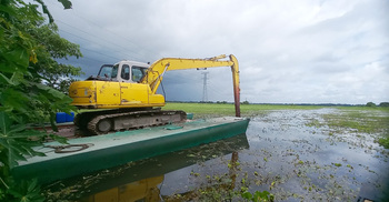 ফসলি জমিতে ইউপি চেয়ারম্যানের মাছের ঘের নির্মাণের চেষ্টা