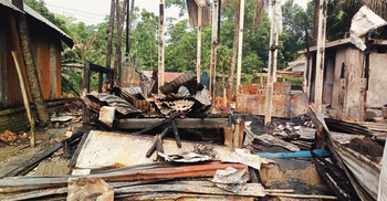 মাদারীপুরে আগুনে পুড়ে ছাই কৃষকের বসতঘর