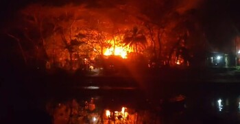 মাদারীপুরে ব্যবসায়ীকে কুপিয়ে হত্যার জেরে বিএনপি নেতার ঘরে আগুন