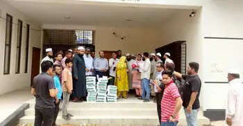 মাগুরায় সৌদি আরবের ৯২ কার্টন খেজুর বিতরণ