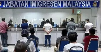স্বেচ্ছায় মালয়েশিয়া ছেড়েছেন ২ লাখ অভিবাসী, তালিকায় বাংলাদেশ দ্বিতীয়