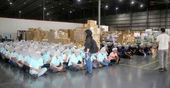 মালয়েশিয়ায় ২৬ বাংলাদেশিসহ ৭৭ অভিবাসী আটক