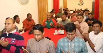 ভ্রাতৃত্বের বন্ধনে মালয়েশিয়ায় স্বেচ্ছাসেবক দলের ইফতার