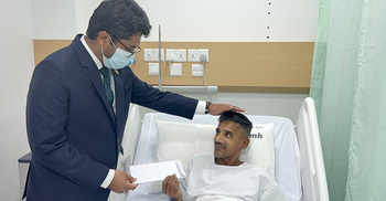 মালদ্বীপ প্রবাসী সেলিমকে বিমান টিকিট দিলো হাইকমিশন