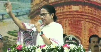 ভারতীয় স্বরাষ্ট্র মন্ত্রণালয়ের নির্দেশে অত্যাচার হচ্ছে: মমতা