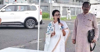 কটক শহর জ্বলছে, সাম্প্রদায়িক দাঙ্গা বিজেপি পার্টিই করেছে: মমতা