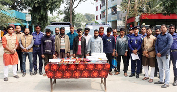 মানিকগঞ্জে কারখানায় ডাকাতি, গ্রেফতার ১২