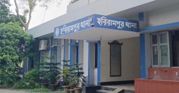 জুমার খুতবায় মাদক নিয়ে আলোচনার জেরে ইমামকে মারধর, আটক ২