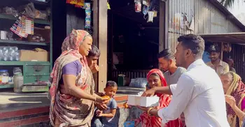 আফরোজা খানম মন্ত্রী হওয়ায় মানিকগঞ্জে উৎসব, মিষ্টি বিতরণ