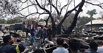 মানিকগঞ্জে বাজারে আগুন, পুড়লো ১৯ দোকান