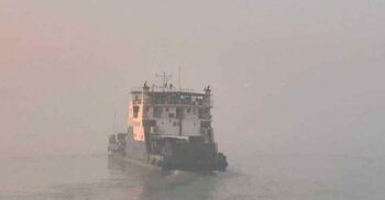 তিনঘণ্টা পর পাটুরিয়া–দৌলতদিয়া নৌরুটে ফেরি চলাচল স্বাভাবিক