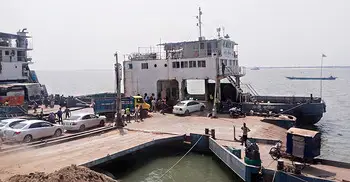 ভোগান্তি নেই পাটুরিয়া ফেরিঘাটে, নির্বিঘ্নে বাড়ি ফিরছে মানুষ