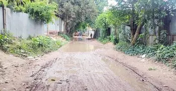 সড়ক নির্মাণে বিল যাচ্ছে, কাজ হচ্ছে না